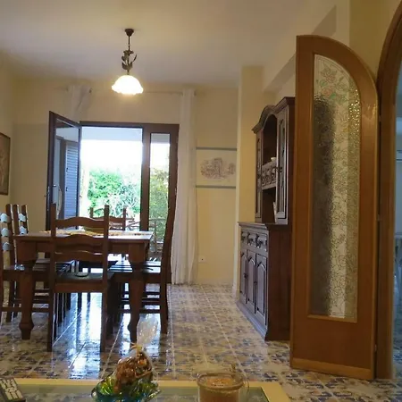 Il Roseto Di Betty Piano T E 1 * Palermo